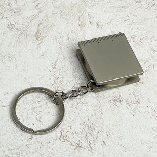 Автомобільний брелок Рулетка 1 метр + лінійка 3см (метал) Сірий 124036 фото